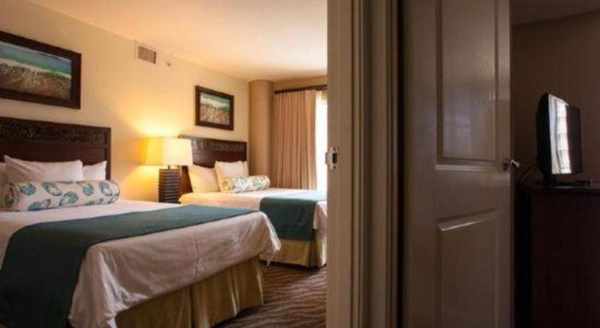 Club Wyndham At Waikiki Walk Hotel 3*